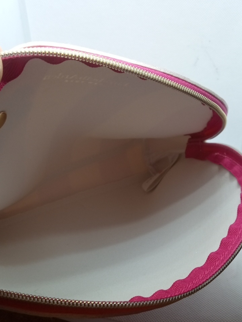 ELIZABETH ARDEN MAKE UP BAG - Picture 8 of 8